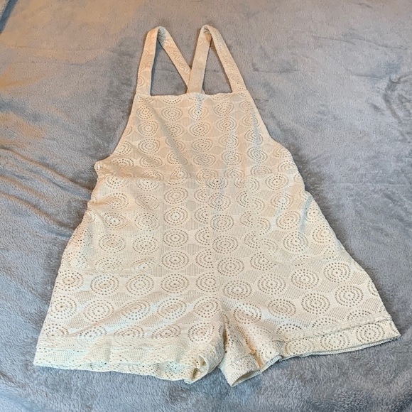 Entro Cream Lace Adjustable Overall Shorts - Picture 1 of 7